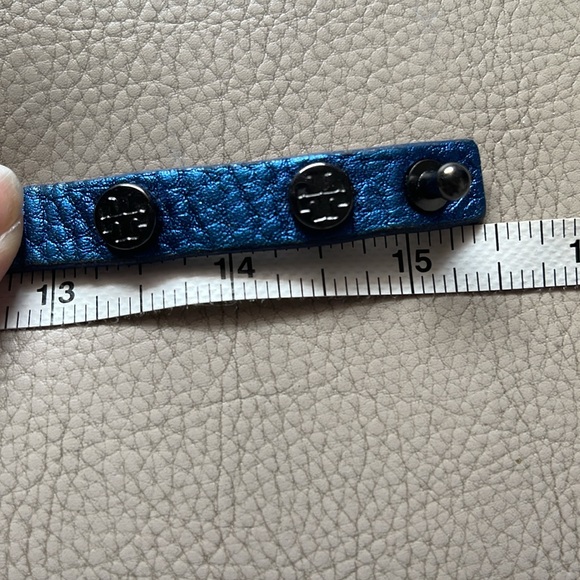 Tory Burch Double Wrap Logo Studded Bracelet Navy - Excellent Condition! - Picture 8 of 10